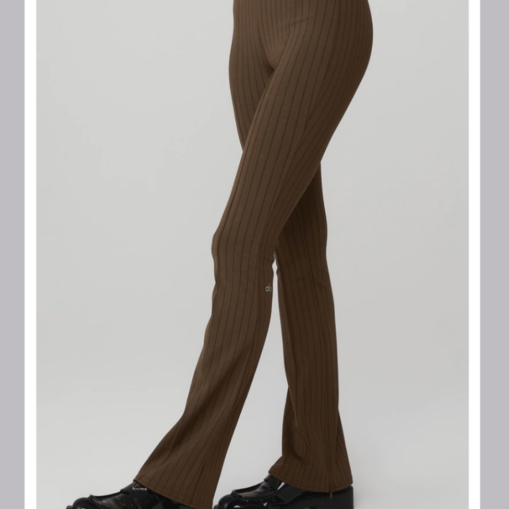 ALO Yoga Brown Ribbed Pants